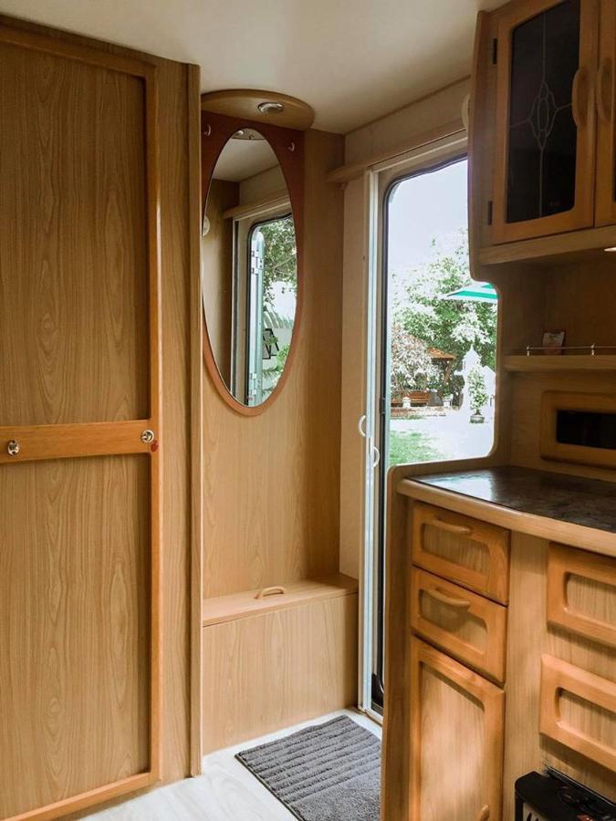 Nice Nite Campervans Ayutthaya Eksteriør bilde