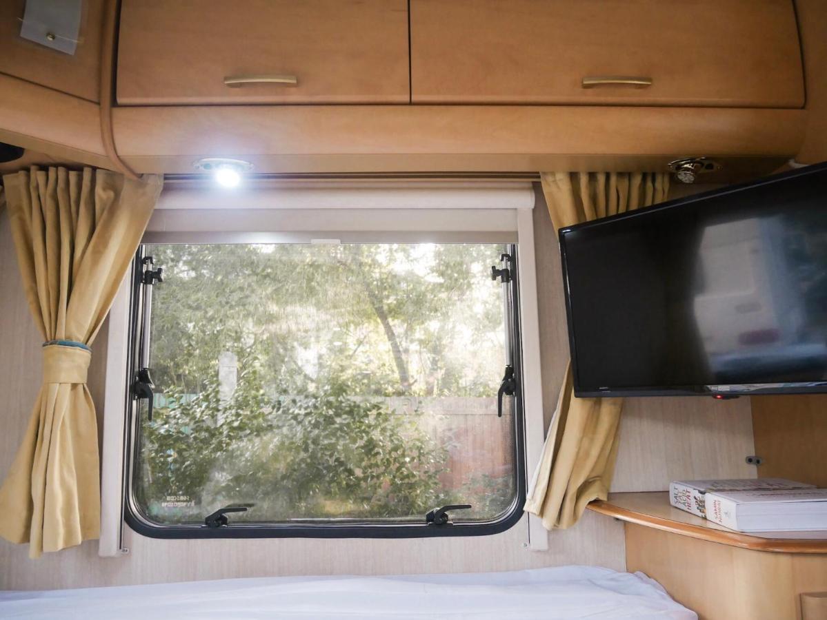 Nice Nite Campervans Ayutthaya Eksteriør bilde